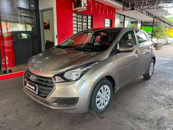 HYUNDAI HB20 1.0 COMFORT PLUS 12V FLEX 4P MANUAL HYUNDAI HB20 1.0 COMFORT PLUS 12V FLEX 4P MANUAL
